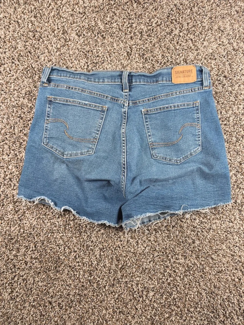 Signature by Levi Strauss womens Sz 14 Heritage High Rise Blue Jean Shorts